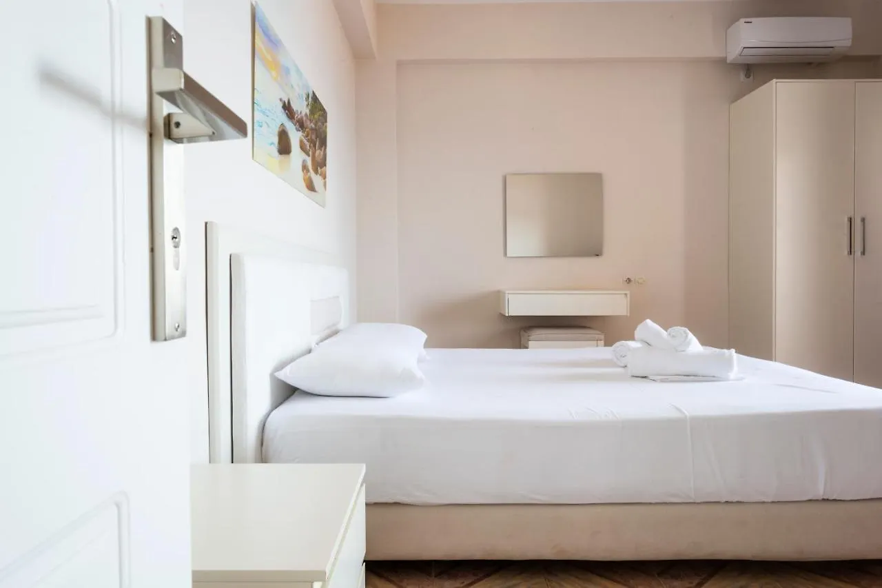 Margarita Guesthouse Himare 0*,